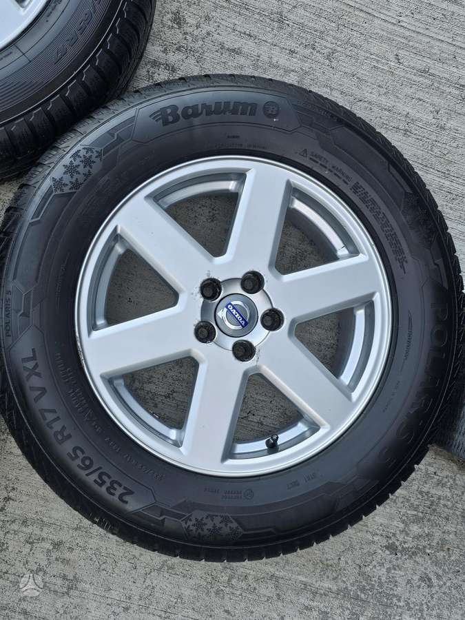 Volvo, lengvojo lydinio, R17