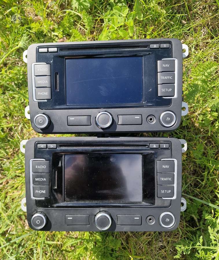 Volkswagen RNS310, multimedia and navigation