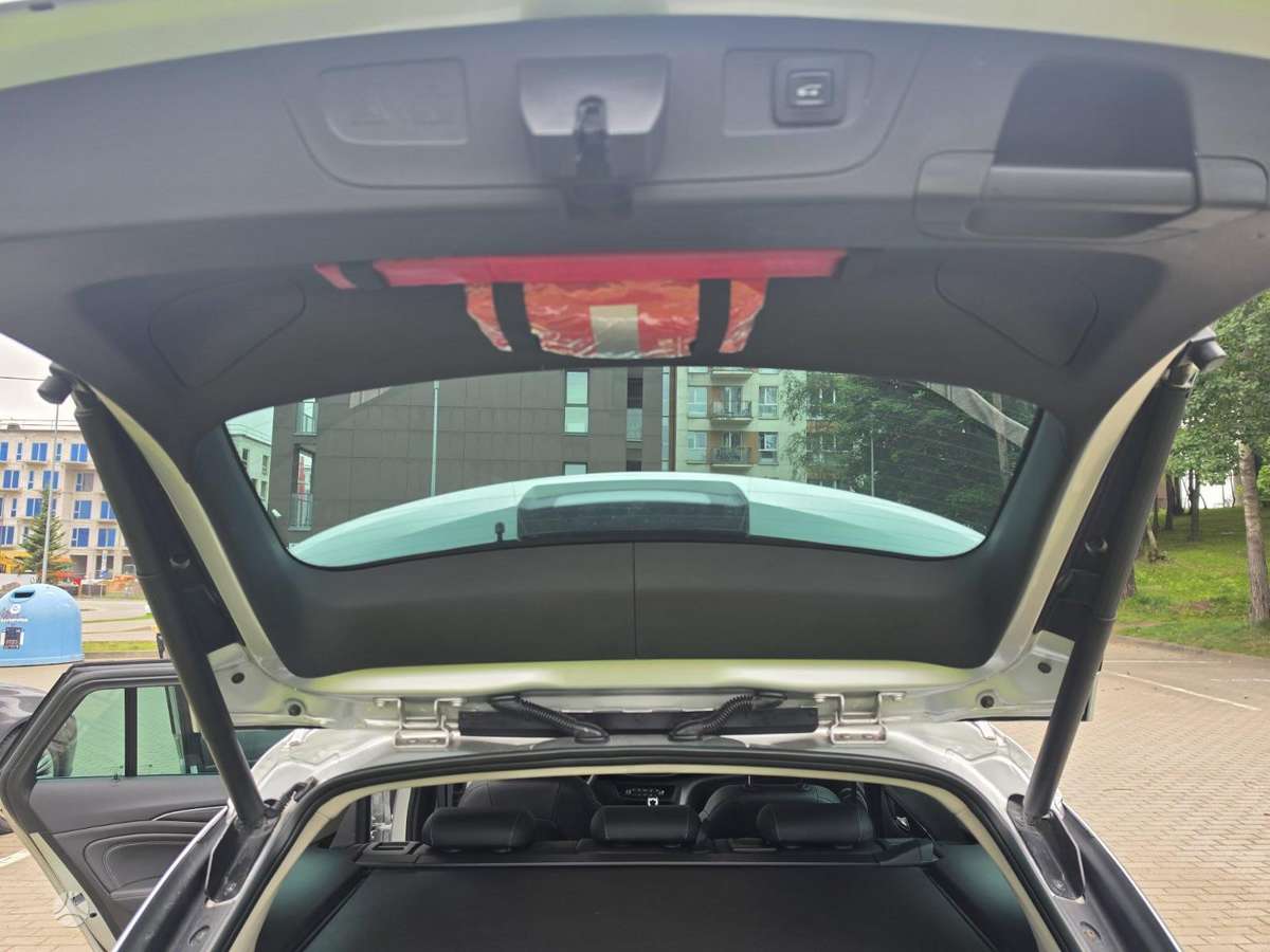 Opel Insignia, 2.0 l., wagon