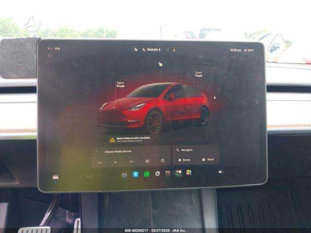 Tesla Model Y, sedanas