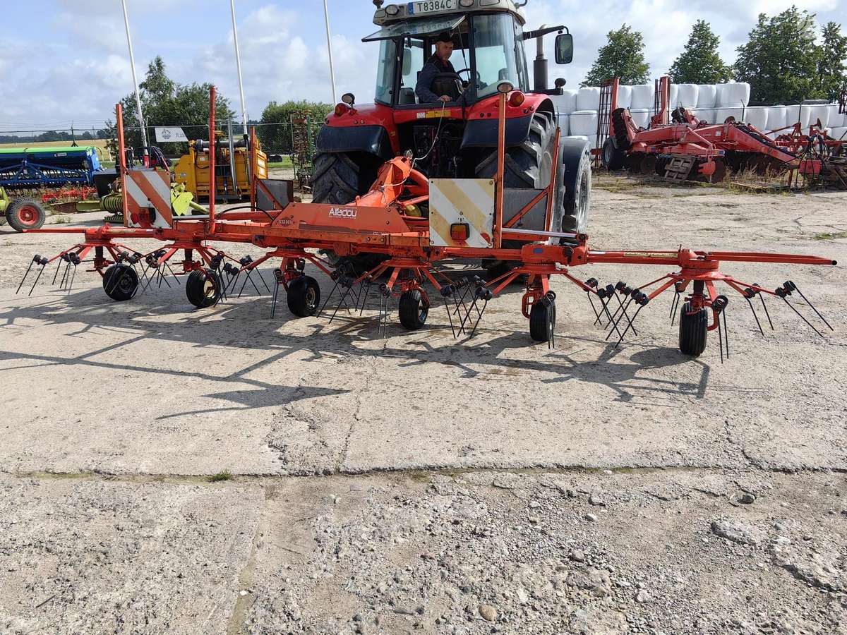Kuhn GF 6301 MH, tedders