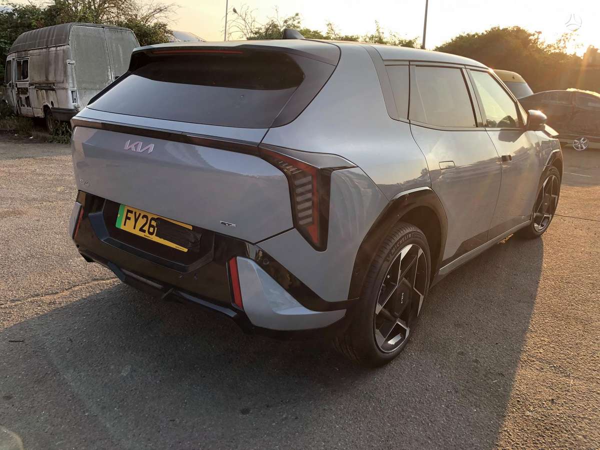 Kia EV4