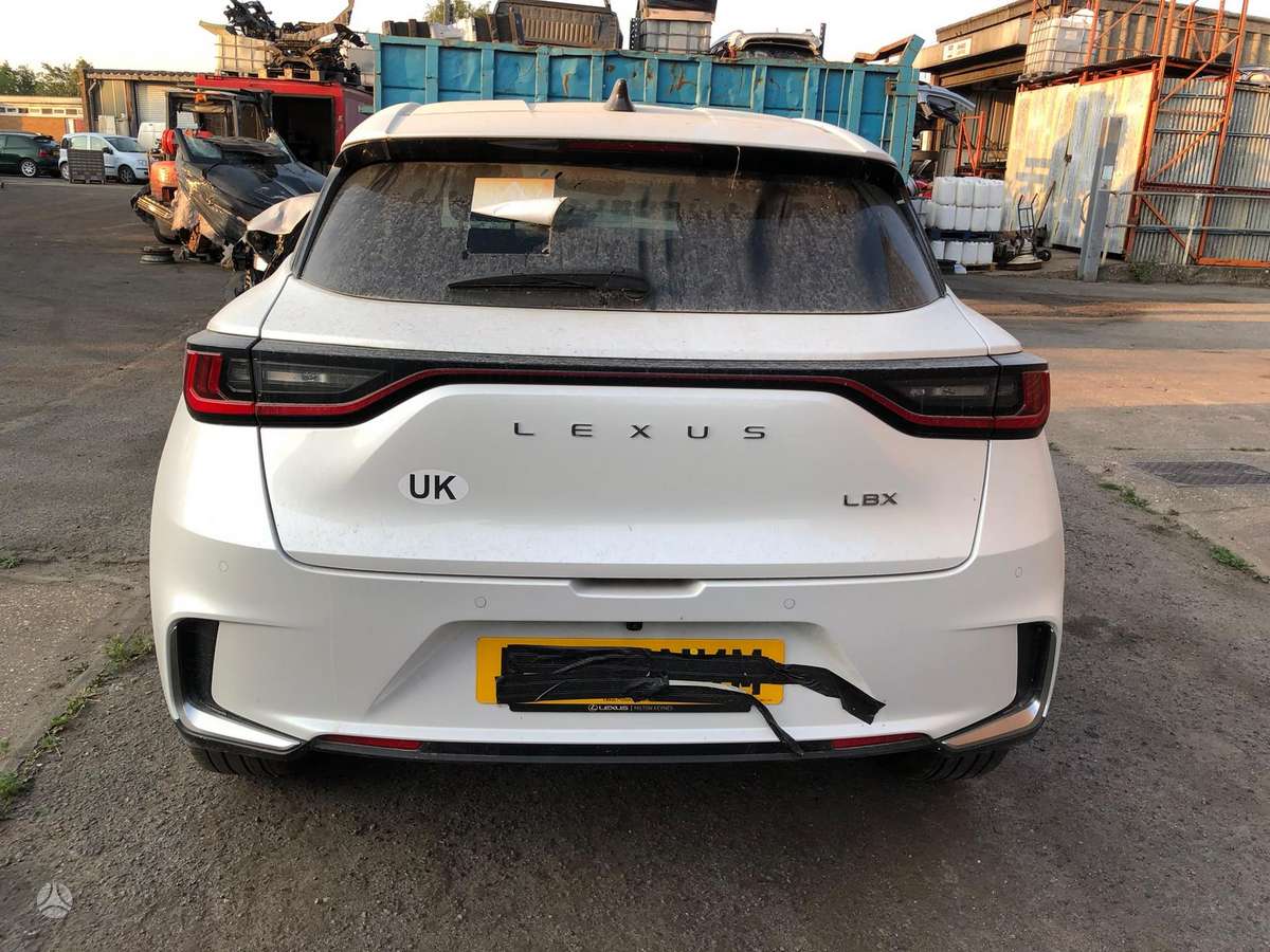 Lexus LBX
