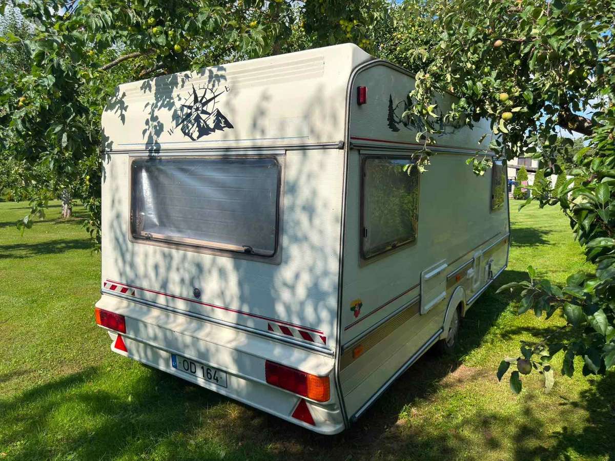 Abi Abi, caravans