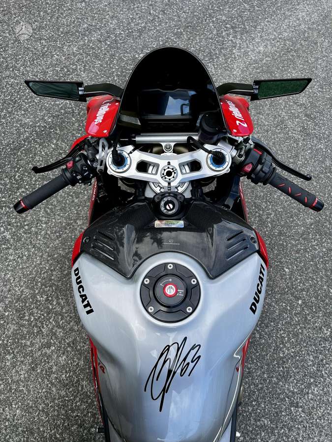 Ducati Panigale 1103cc, спортбайки / superbikes