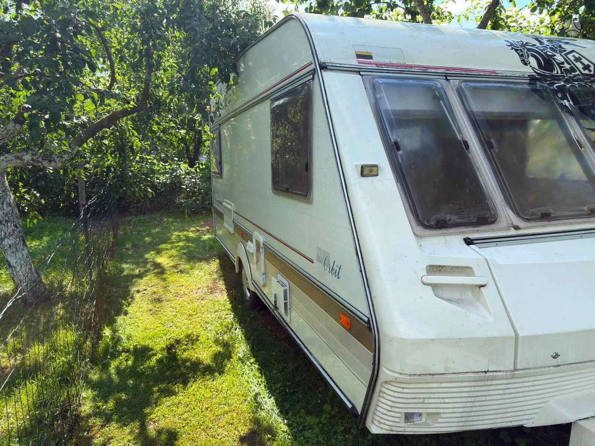 Abi Abi, caravans
