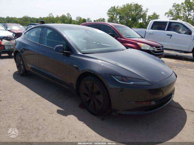 Tesla Model 3, saloon / sedan