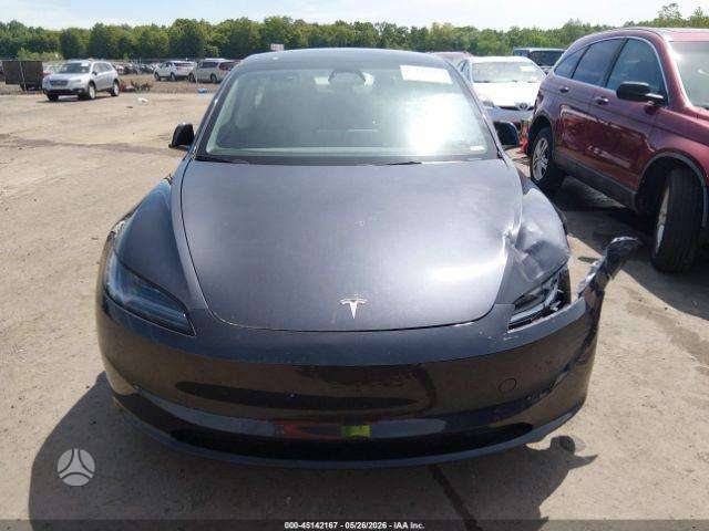 Tesla Model 3, saloon / sedan