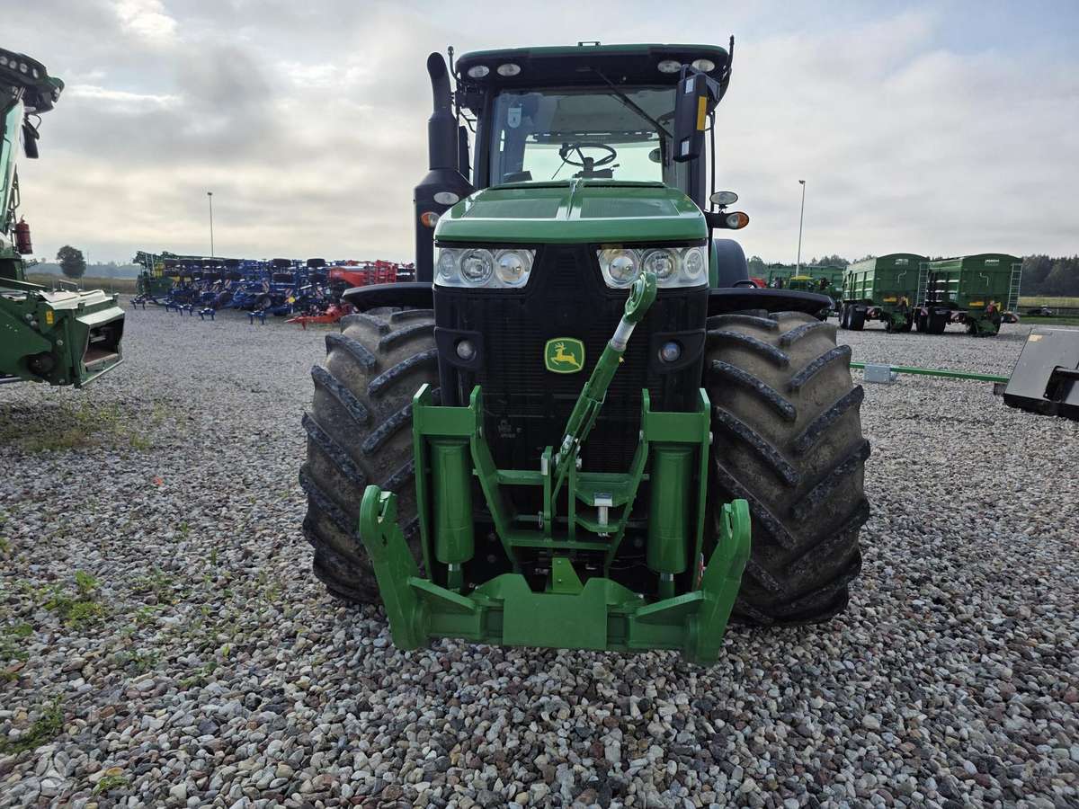 John Deere 8370R, traktoriai