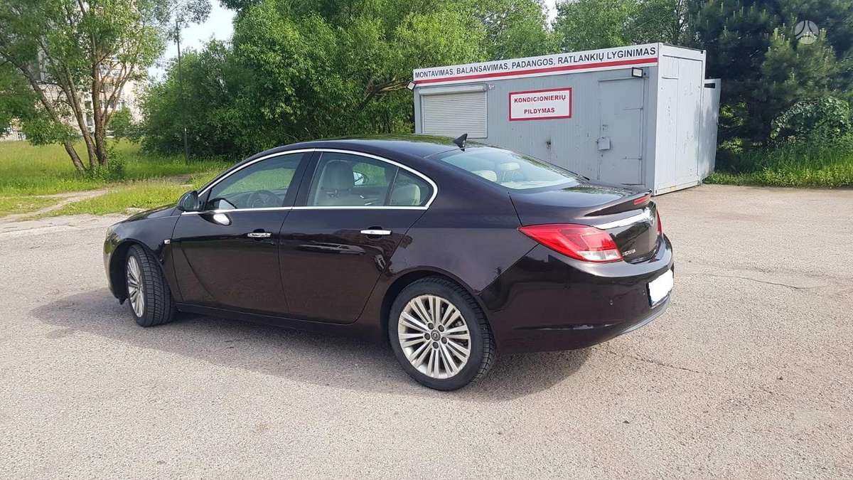 Opel Insignia, 2.0 l., Седан