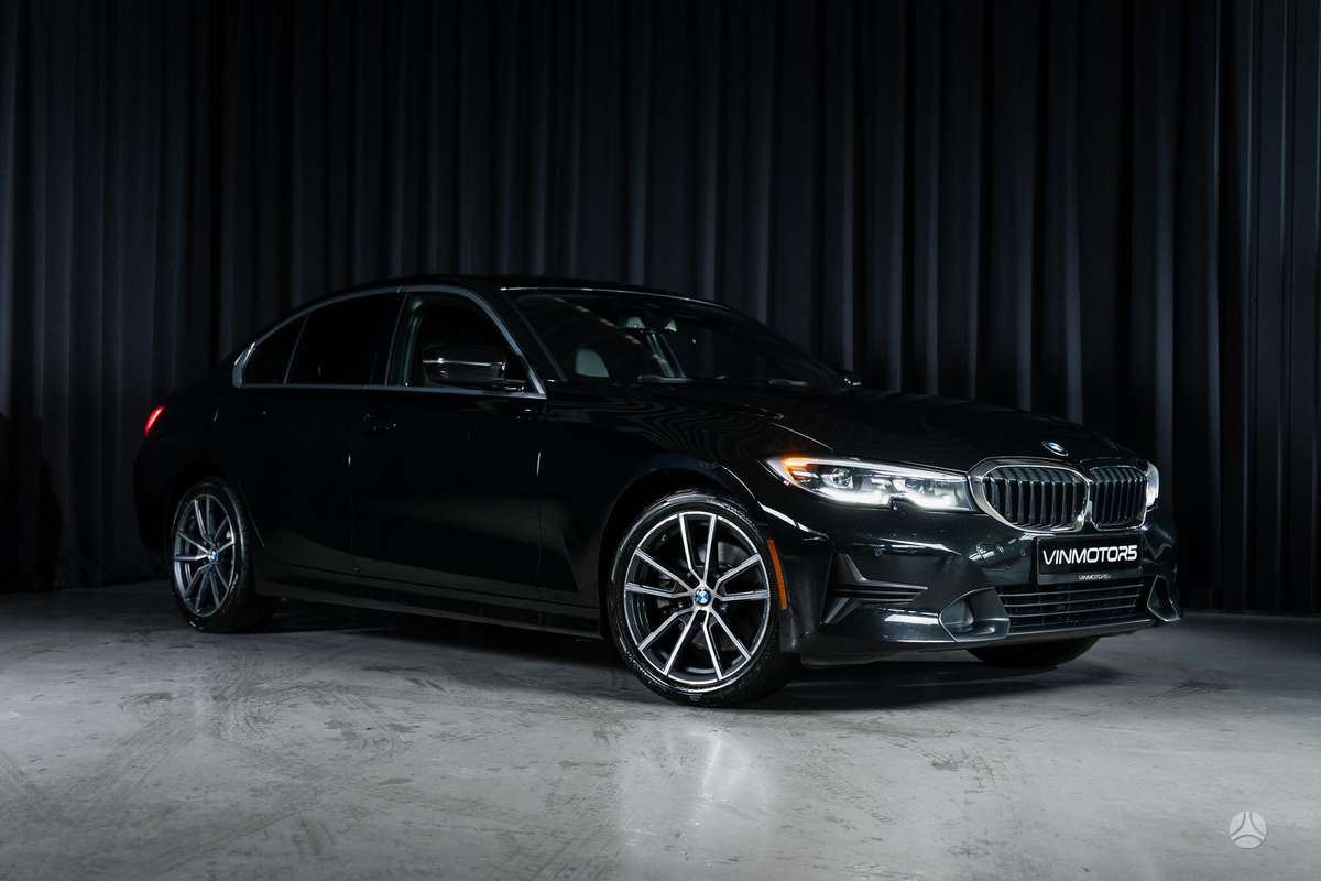 BMW 330, 2.0 l., Седан