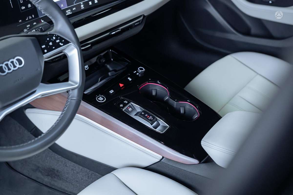 Audi A5, 2.0 l., hatchback