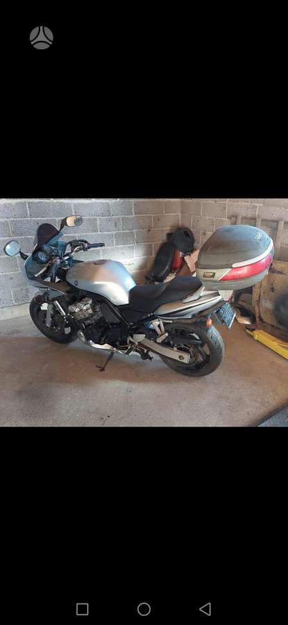 Yamaha FZS, street / classic
