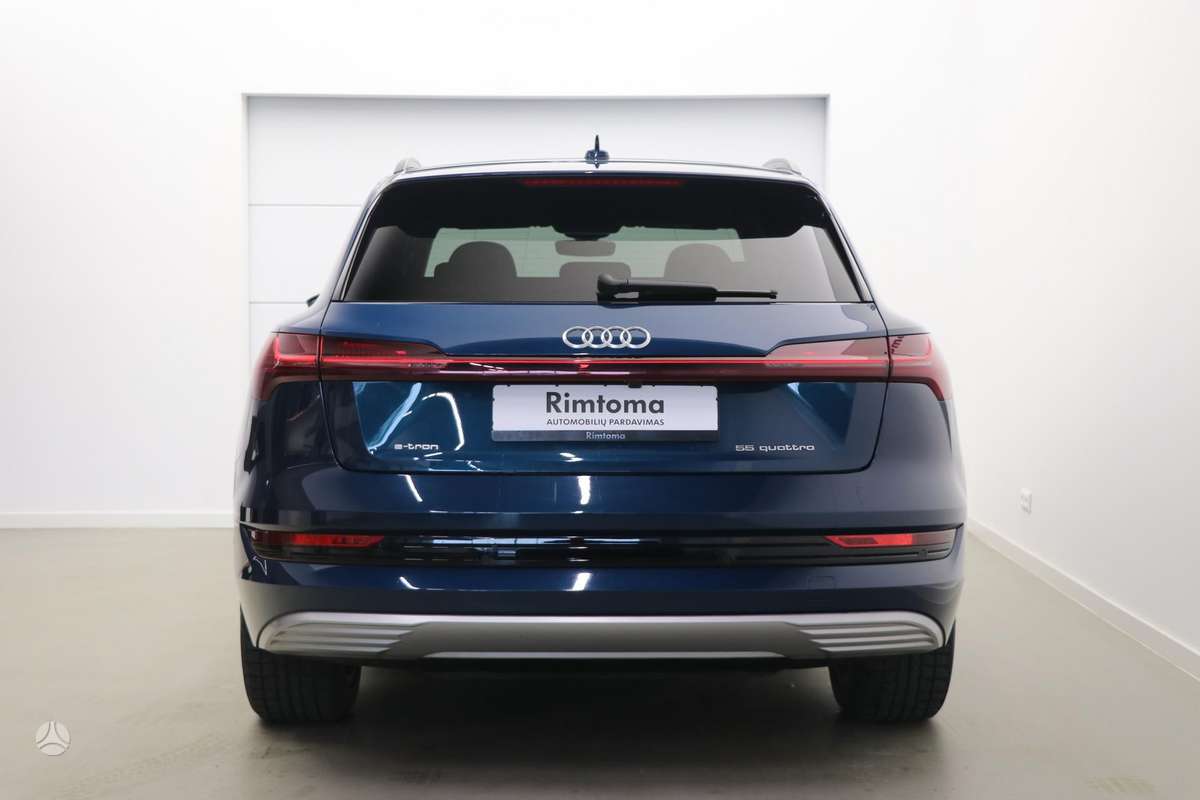 Audi e-tron, 95 kWh, off-road / crossover