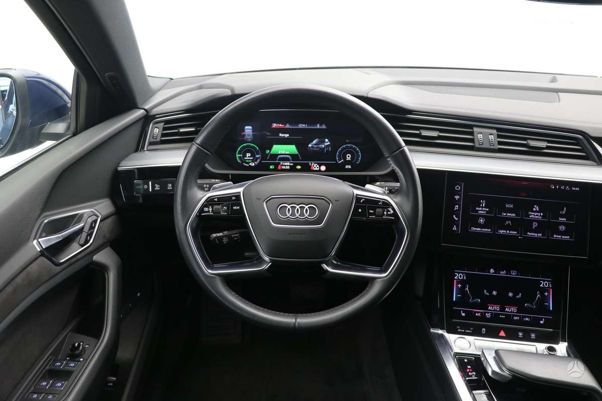 Audi e-tron, 95 kWh, off-road / crossover