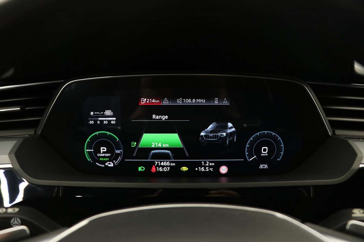 Audi e-tron, 95 kWh, off-road / crossover