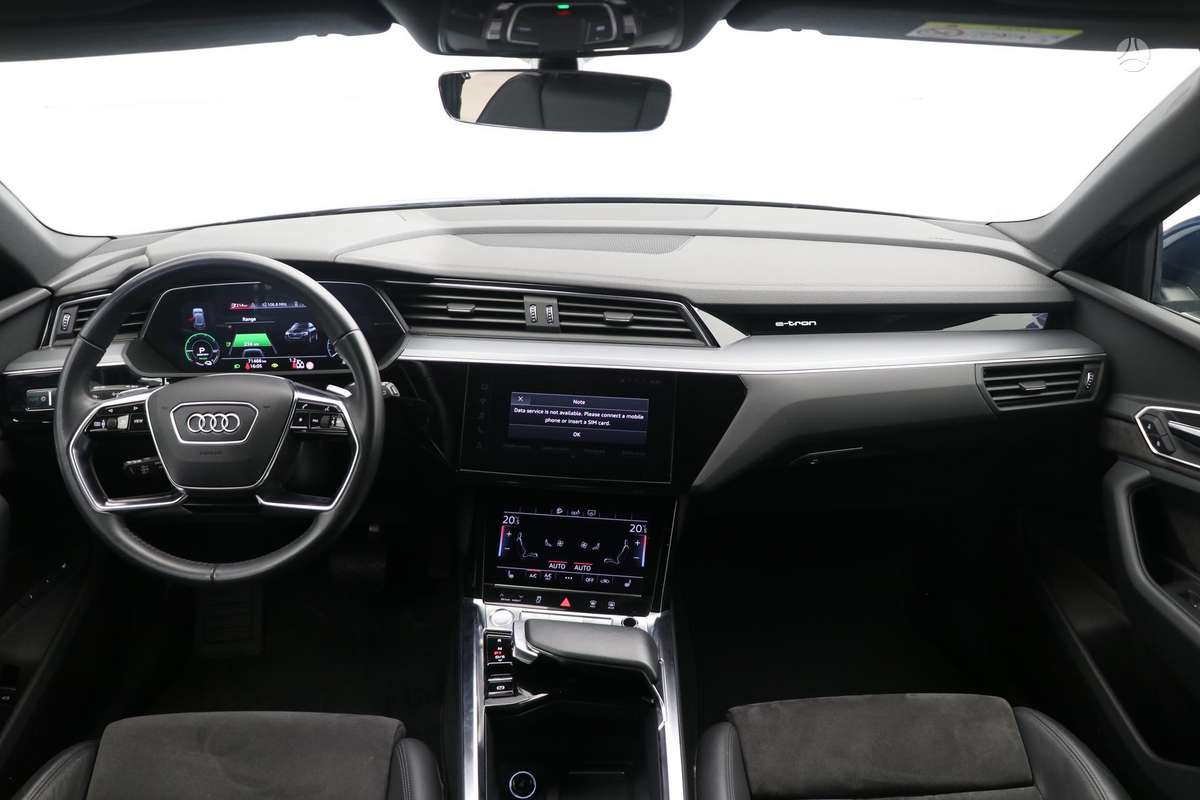 Audi e-tron, 95 kWh, off-road / crossover