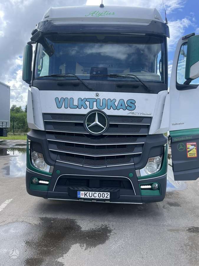 Mercedes-Benz Actros, double sleeper