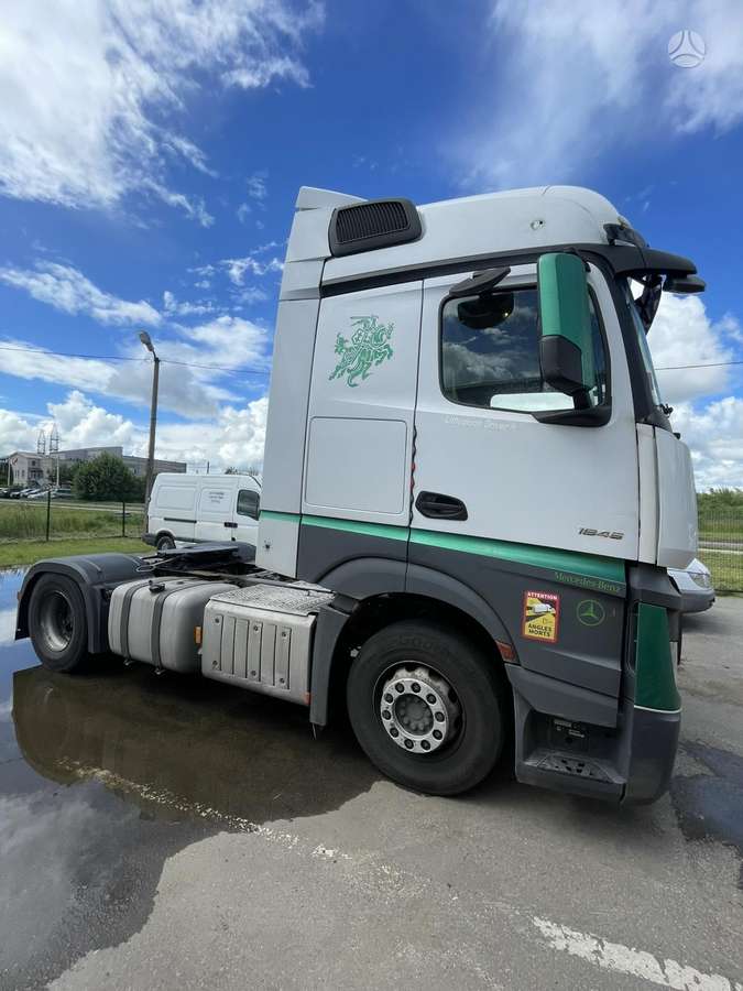 Mercedes-Benz Actros, double sleeper