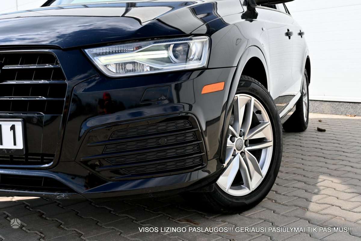 Audi Q3, 2.0 l., off-road / crossover