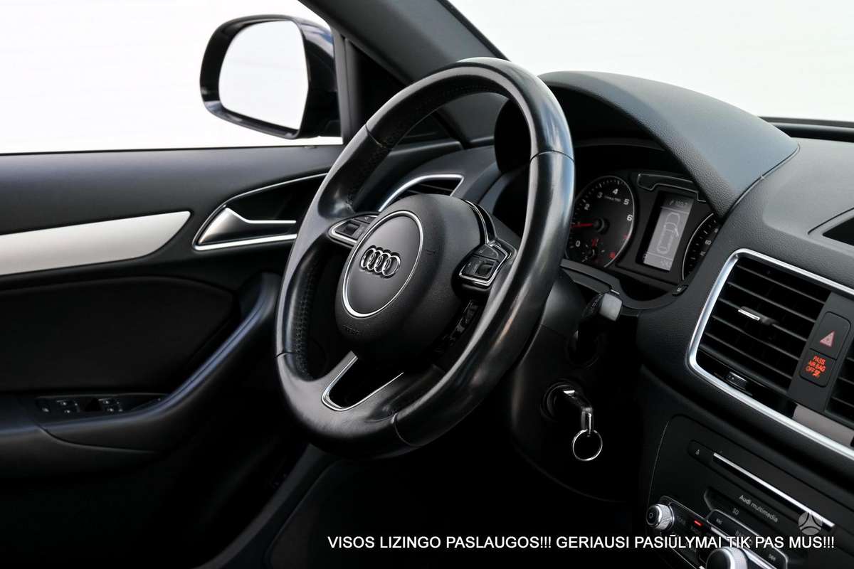 Audi Q3, 2.0 l., off-road / crossover