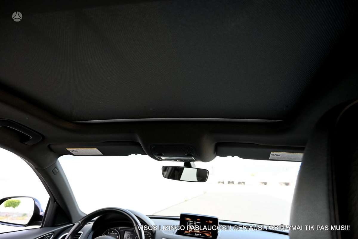 Audi Q3, 2.0 l., off-road / crossover