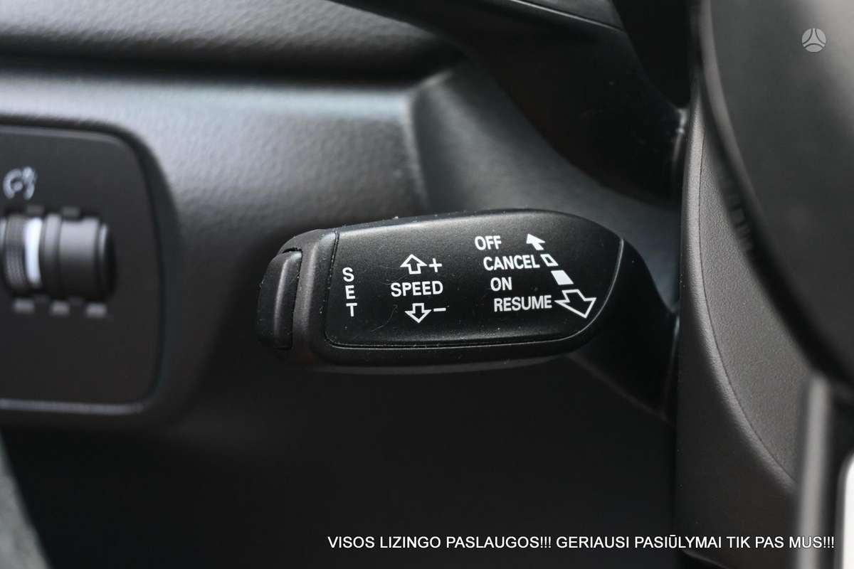 Audi Q3, 2.0 l., off-road / crossover