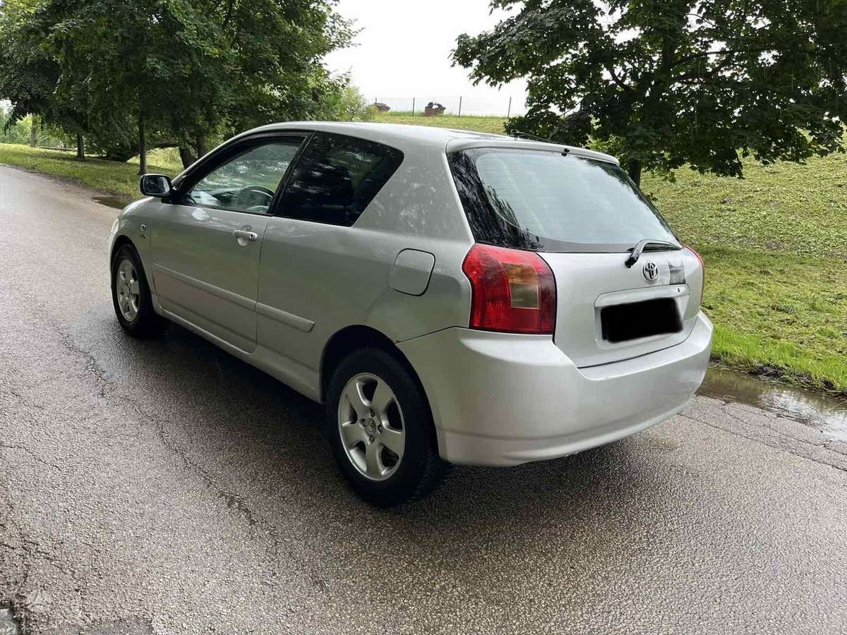 Toyota Corolla - 6