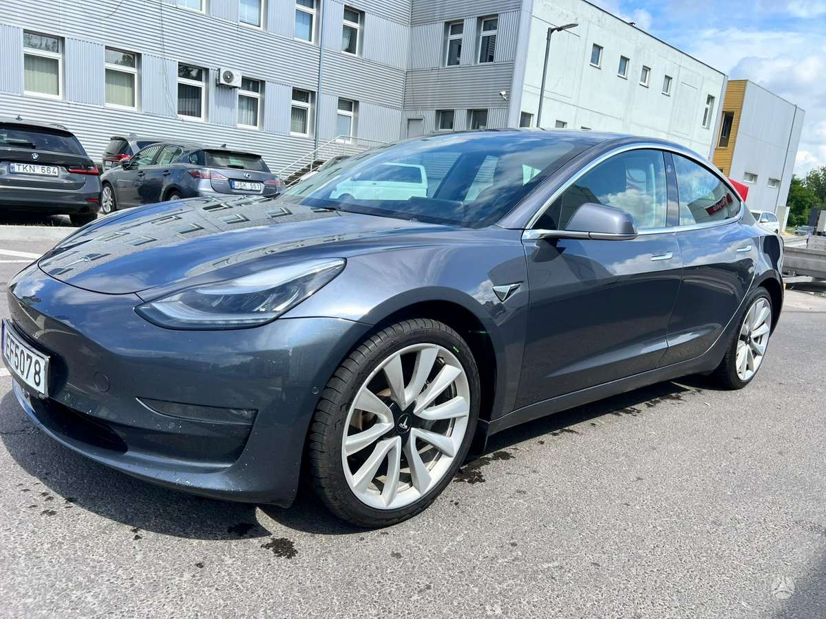 Tesla Model 3, 81 кВт·ч, Хэтчбек