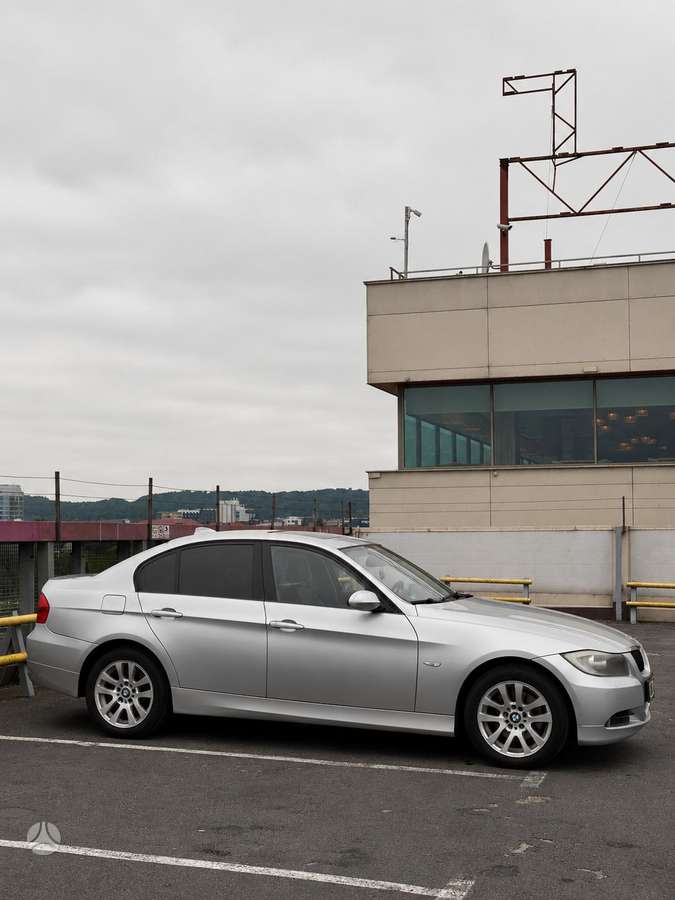 BMW 320, 2.0 l., sedanas