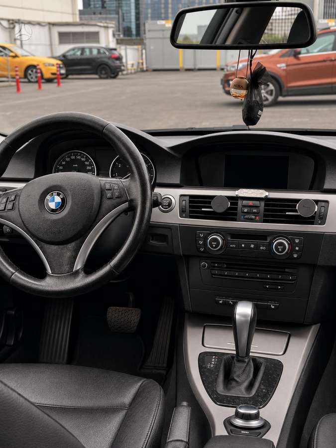 BMW 320, 2.0 l., sedanas
