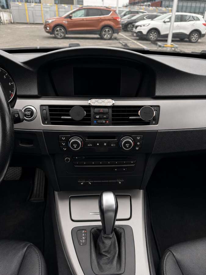BMW 320, 2.0 l., sedanas