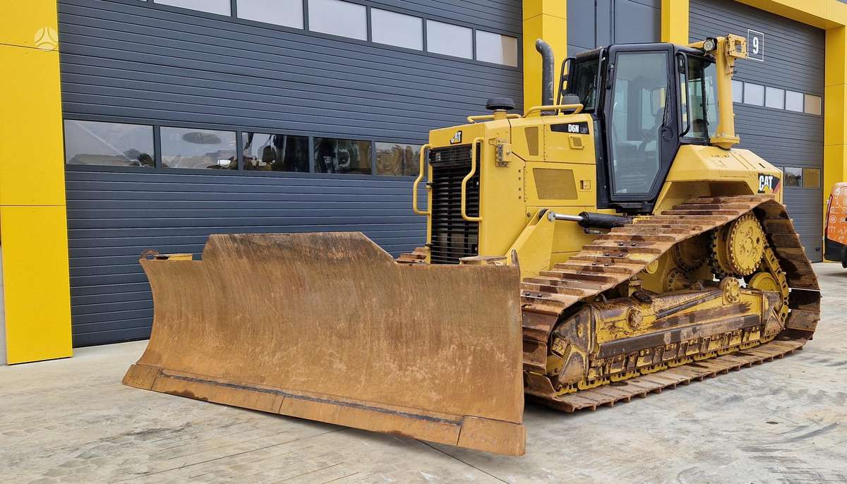Caterpillar D6N, бульдозеры