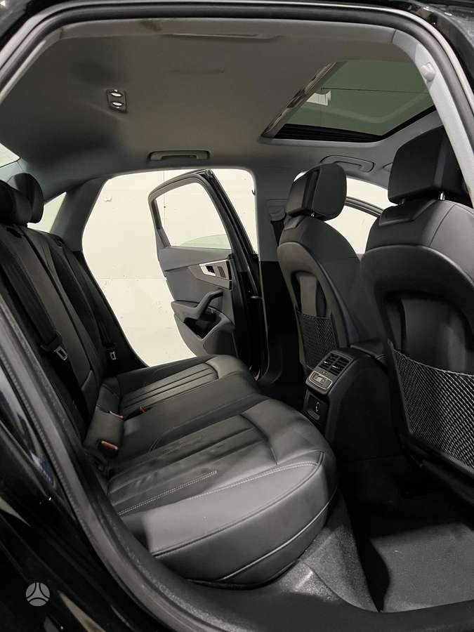 Audi A4, 2.0 l., Седан