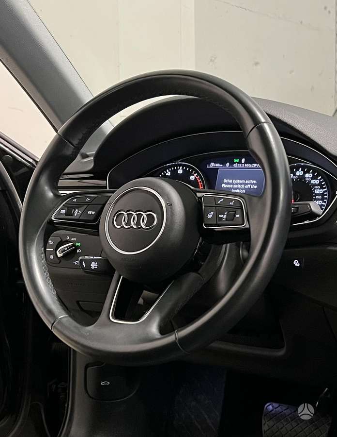 Audi A4, 2.0 l., Седан