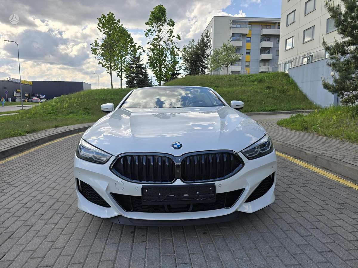 BMW M850, 4.4 l., convertible