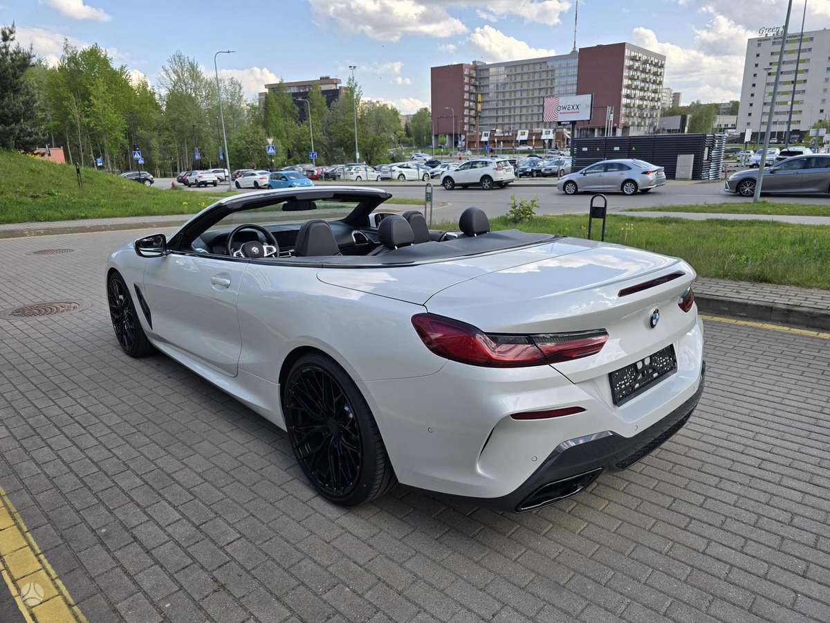 BMW M850, 4.4 l., convertible