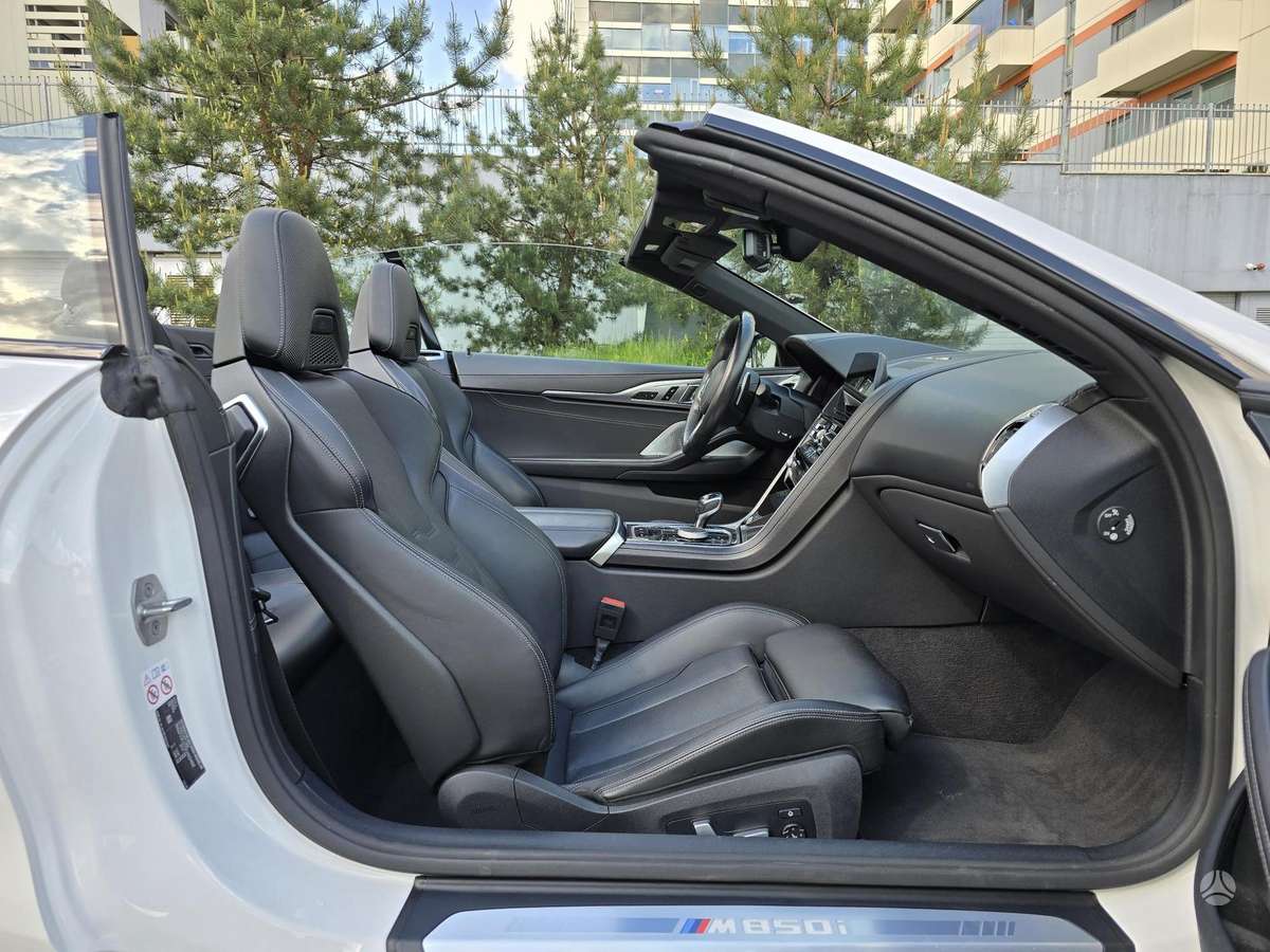 BMW M850, 4.4 l., convertible
