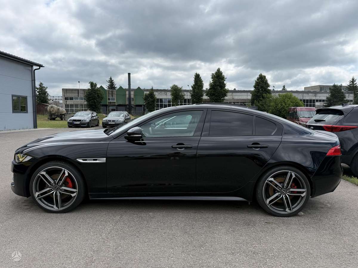 Jaguar XE, 2.0 l., Седан