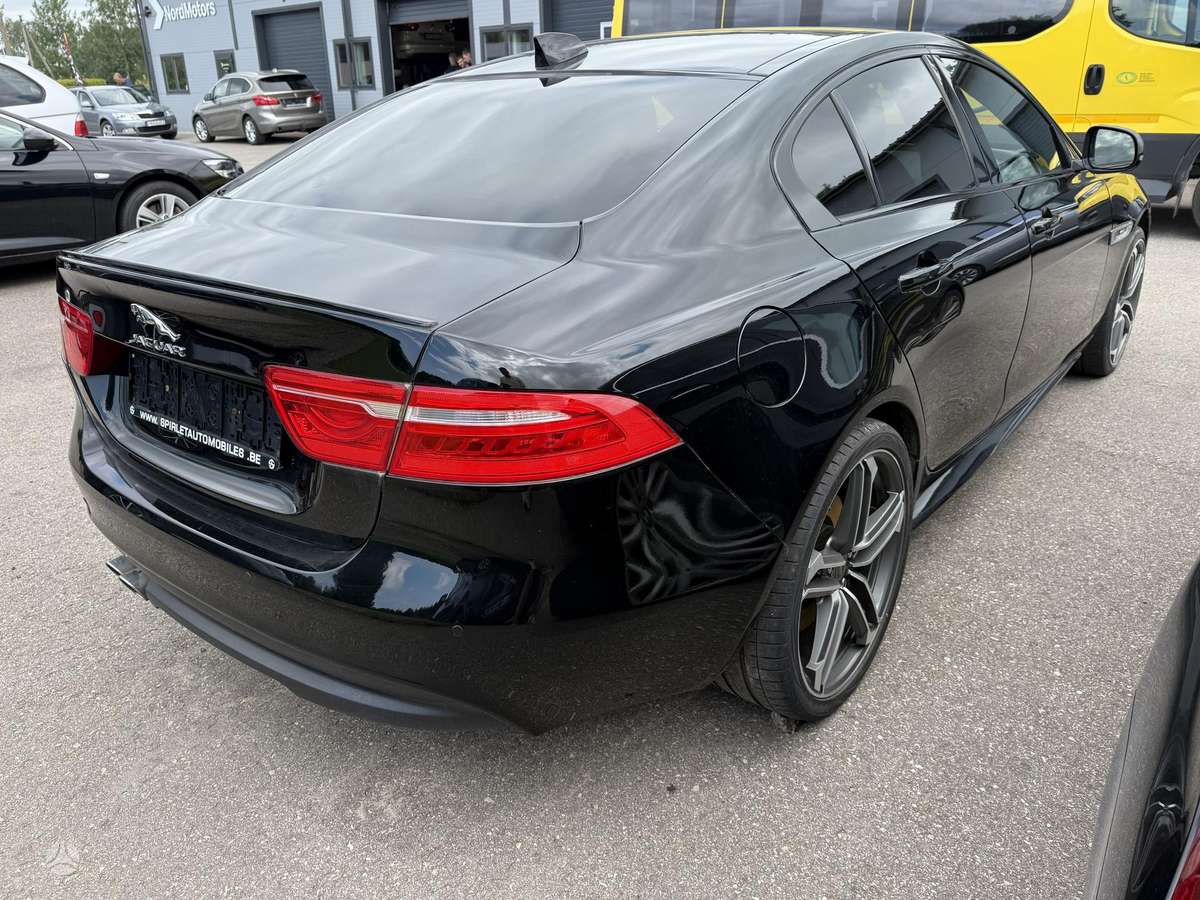 Jaguar XE, 2.0 l., Седан