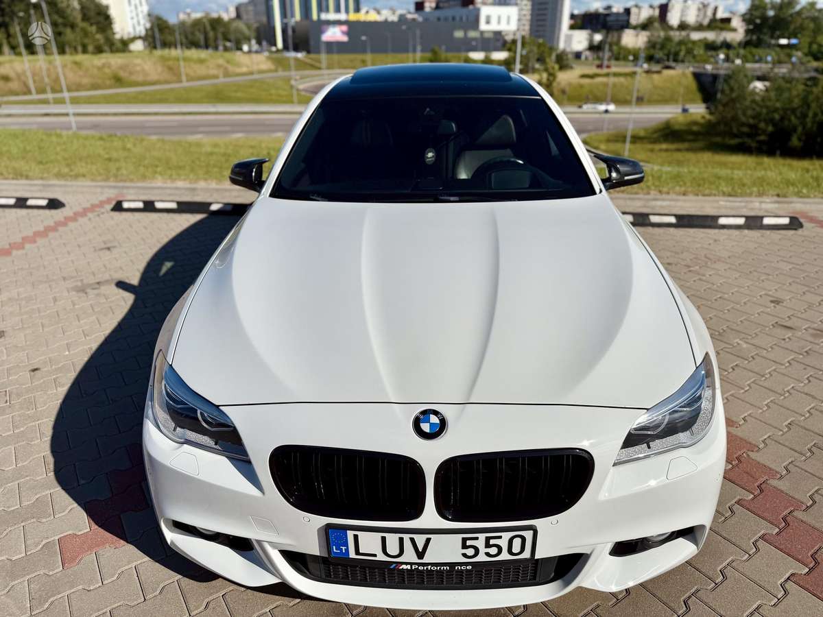 BMW 550, 4.4 l., Седан