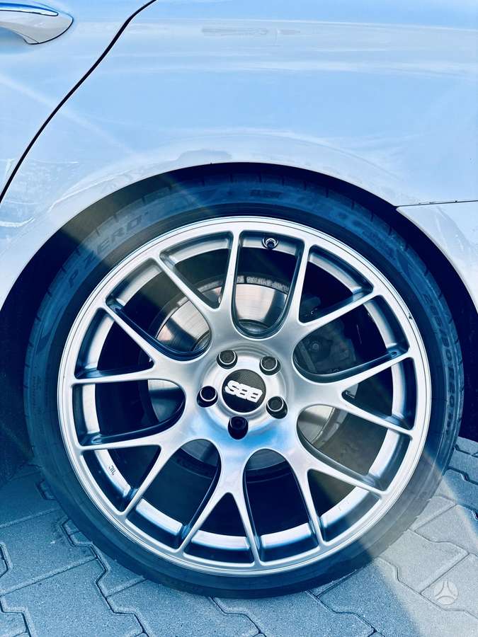 BMW 550, 4.4 l., Седан