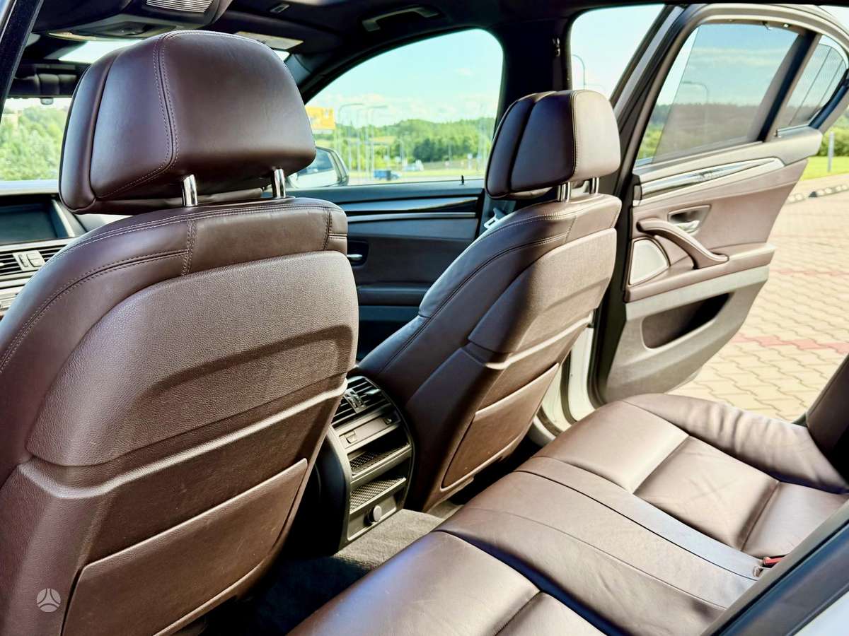 BMW 550, 4.4 l., Седан