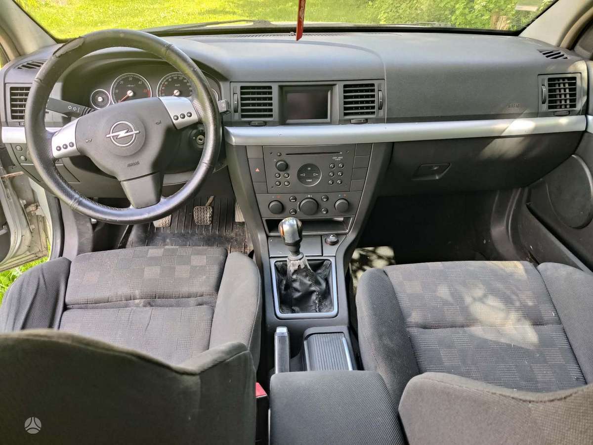 Opel Vectra, 2.2 l., Хэтчбек