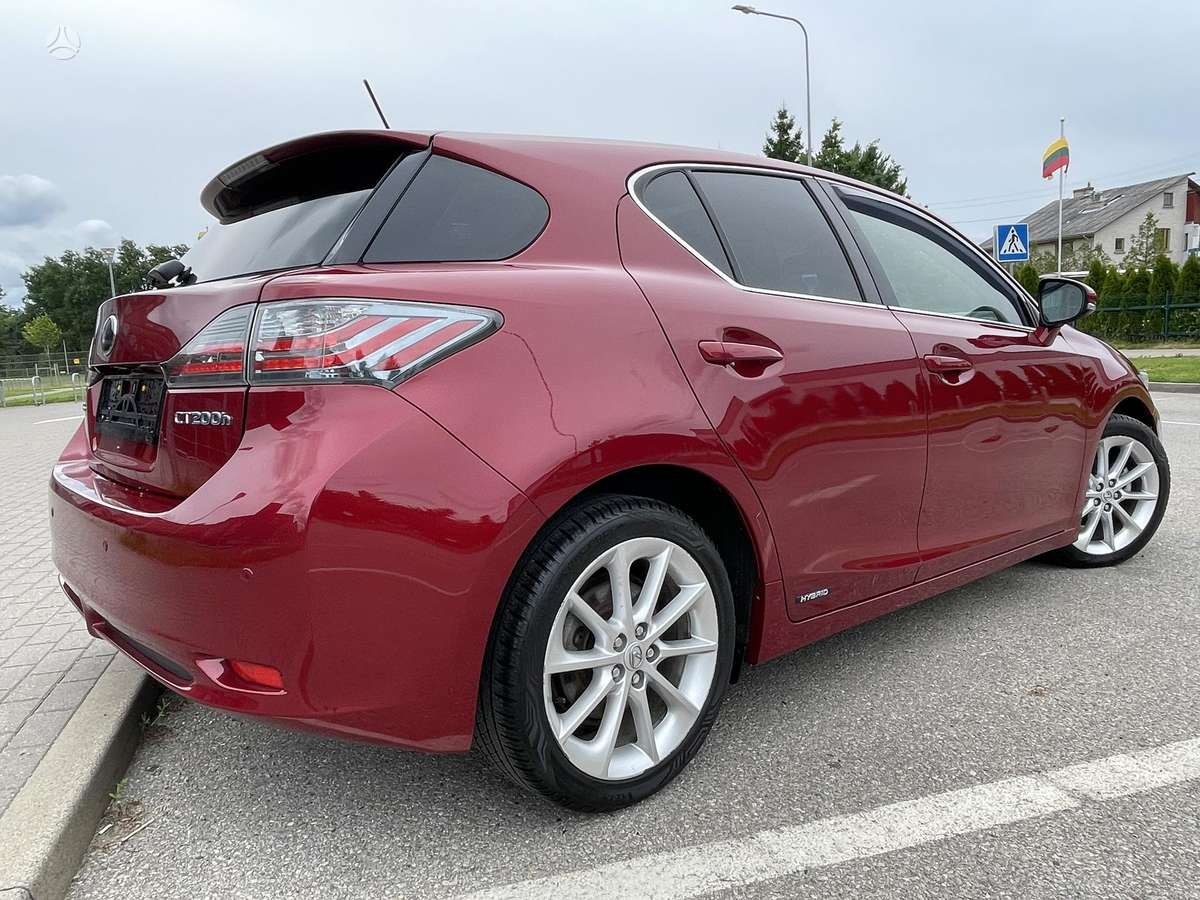 Lexus CT 200h, 1.8 l., hatchback