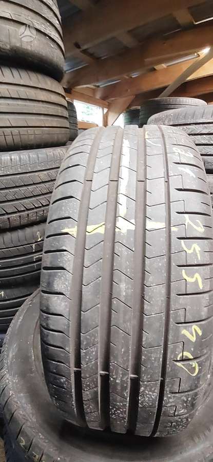 Pirelli P Zero PZ4, summer 255/40 R21