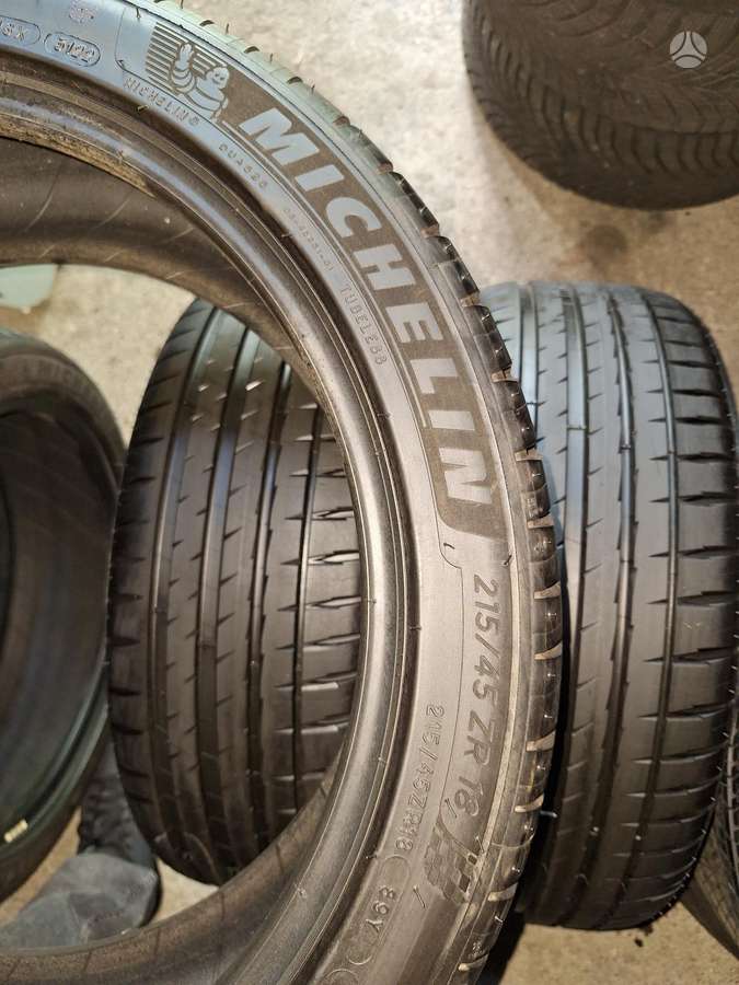 Michelin, летние 215/45 R18