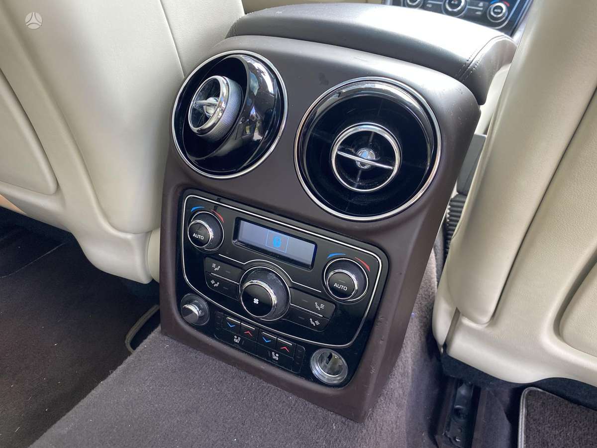 Jaguar XJ, 3.0 l., Седан