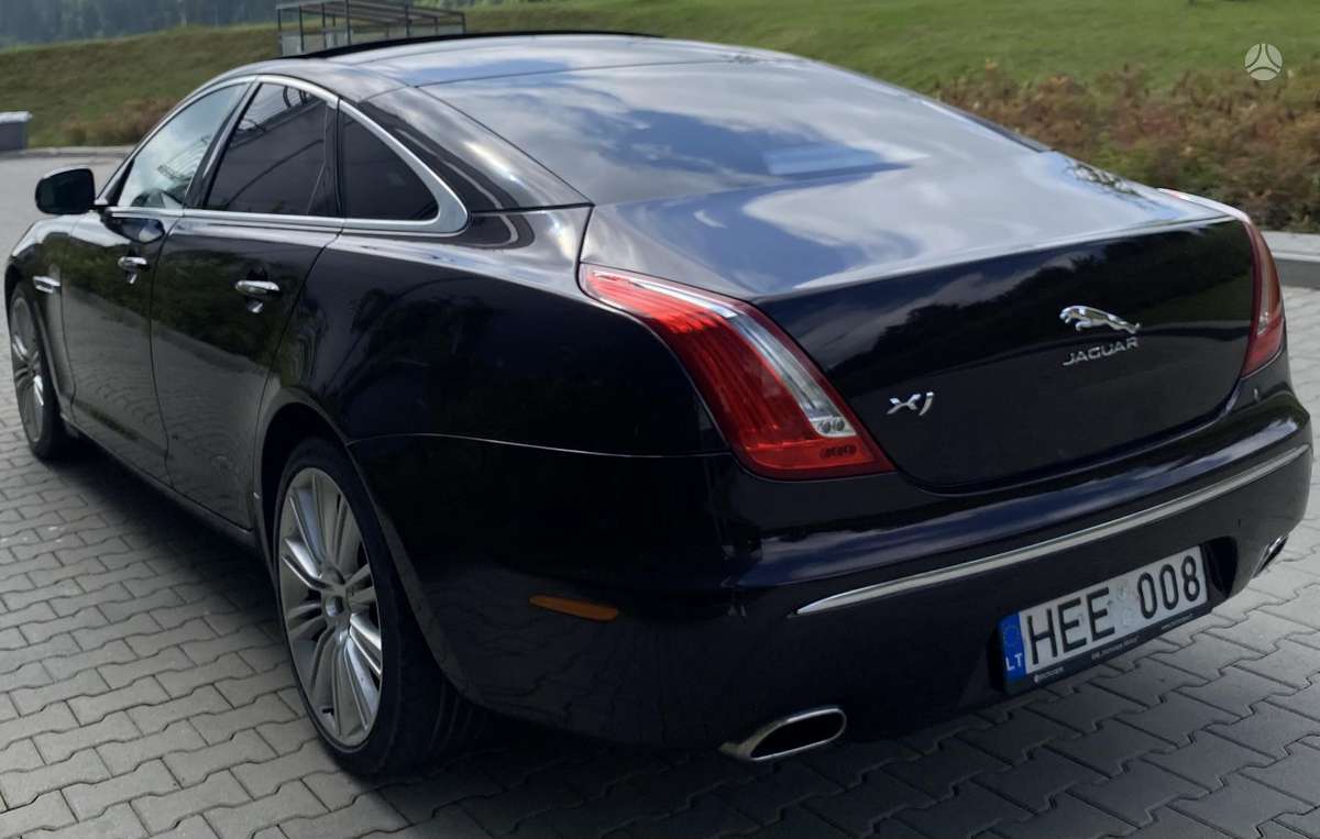 Jaguar XJ, 3.0 l., Седан