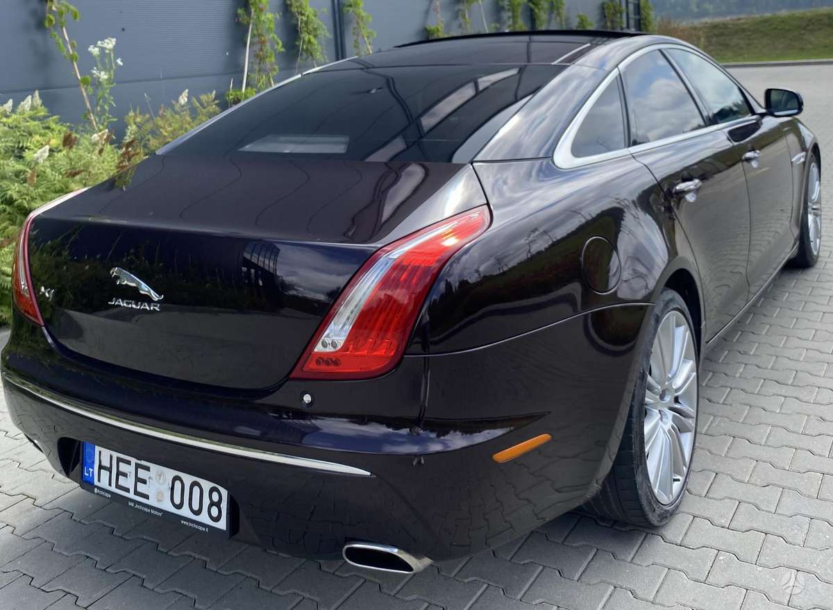 Jaguar XJ, 3.0 l., Седан